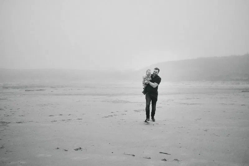 Beach family photoshoot whitle bay sea fog fret